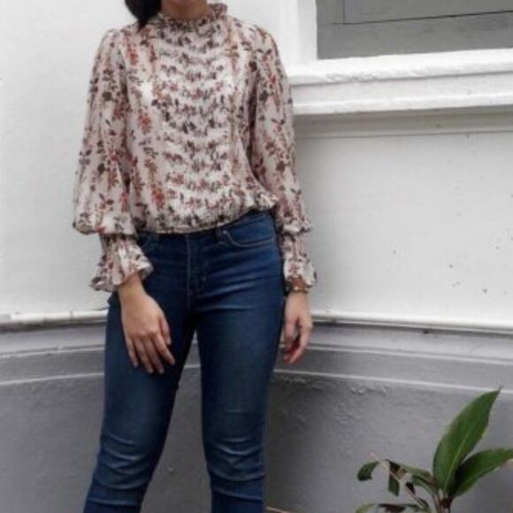 Zara Dainty Floral Bell Sleeve Top - Picture 2 of 11